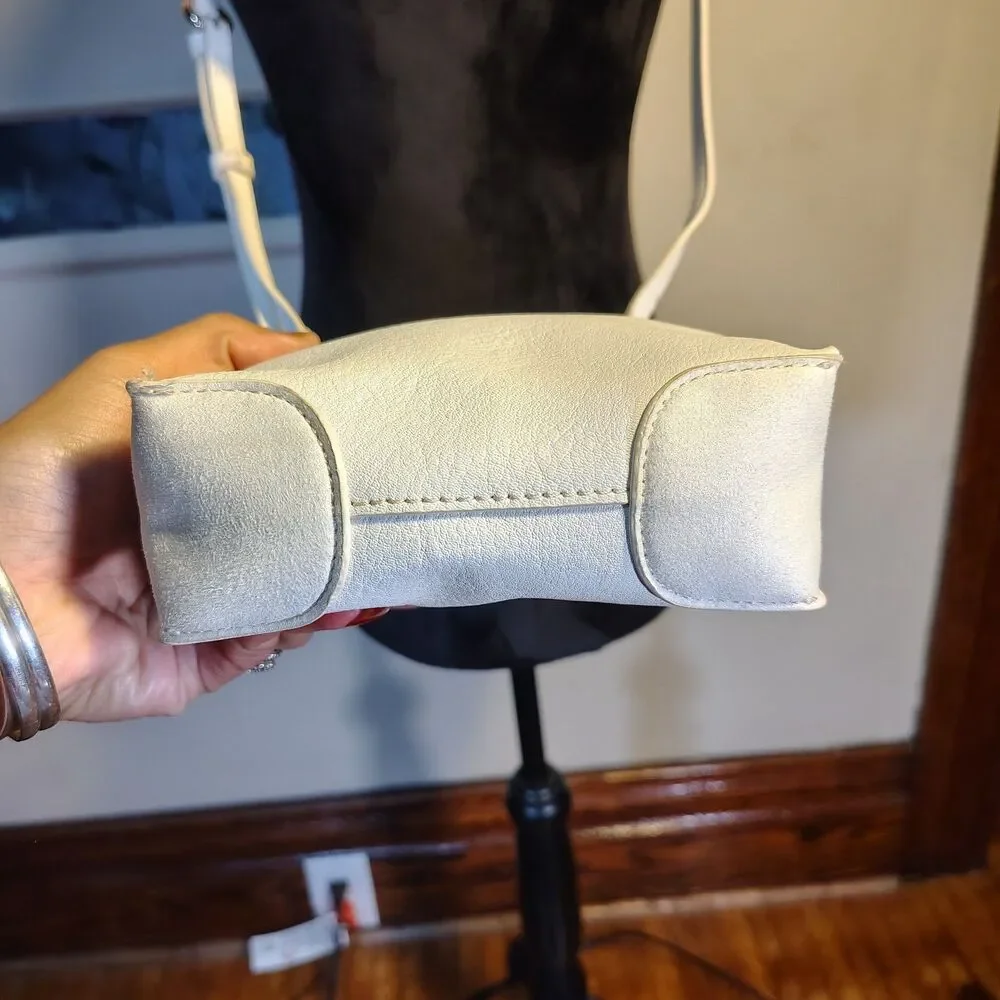 Mini White Lauren Conrad Handbag Crossbody/Handbag Faux Leather Suede